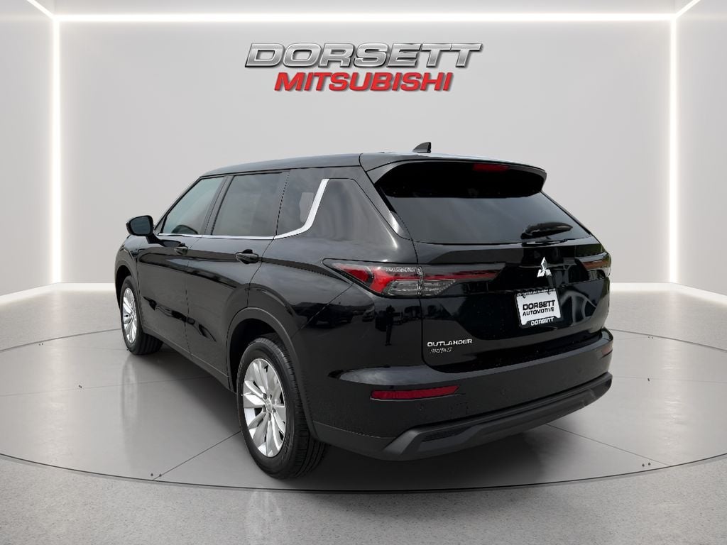 2026 Mitsubishi Outlander ES