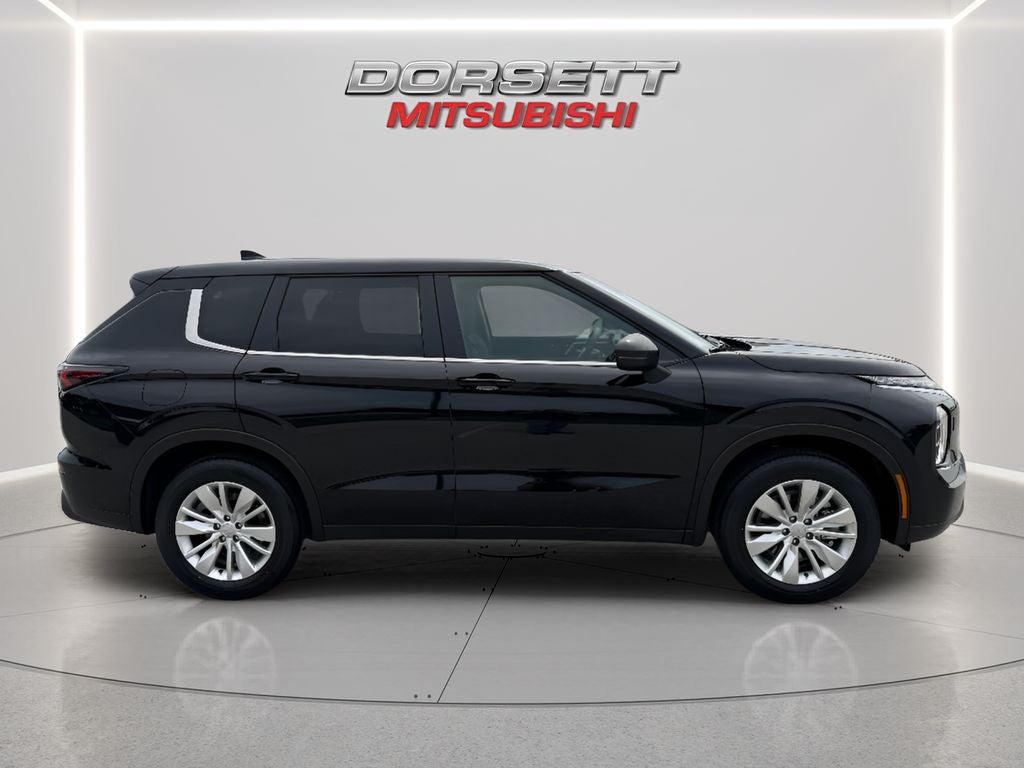 2026 Mitsubishi Outlander ES