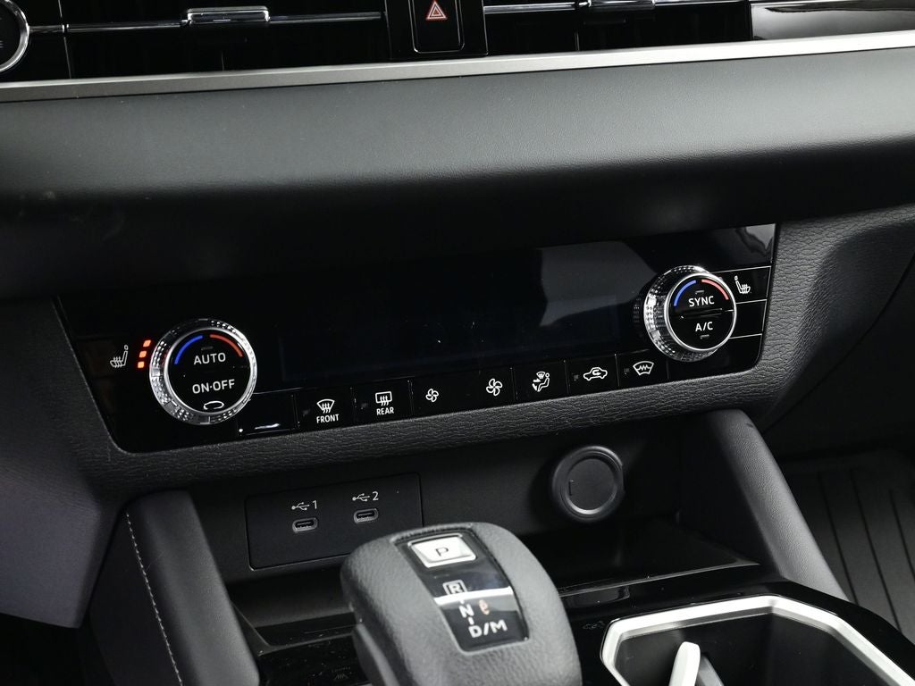 2026 Mitsubishi Outlander ES