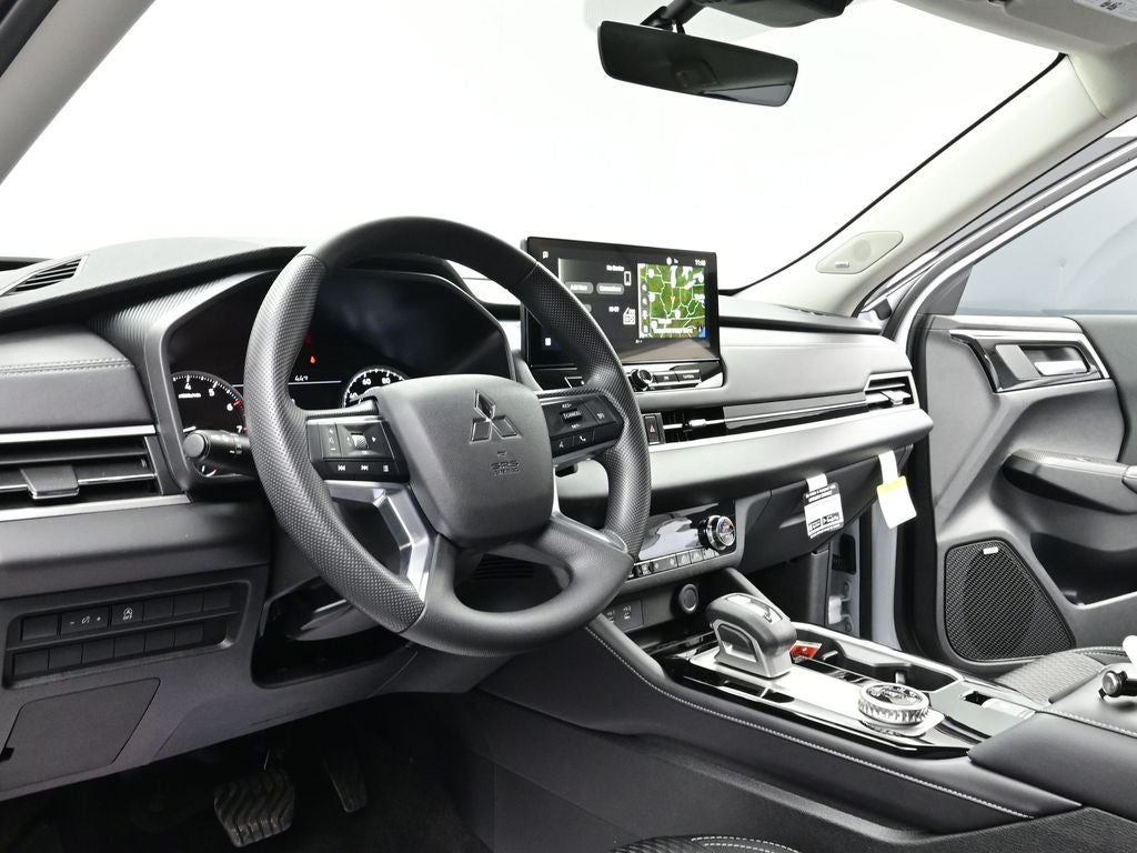 2026 Mitsubishi Outlander ES
