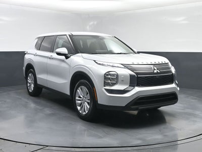 2026 Mitsubishi Outlander ES