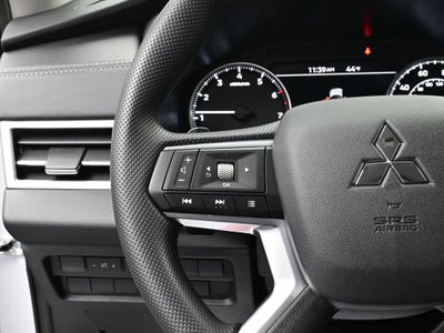 2026 Mitsubishi Outlander ES