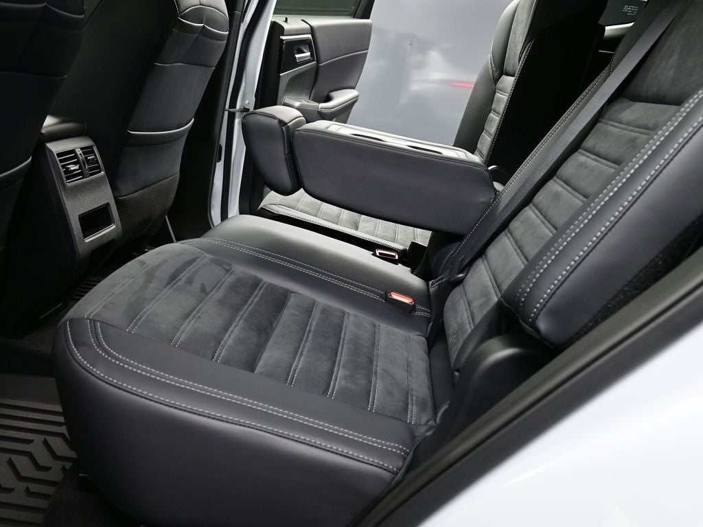 2025 Mitsubishi Outlander Trail Edition