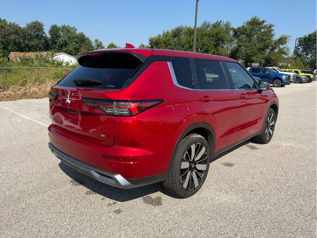 2025 Mitsubishi Outlander SE