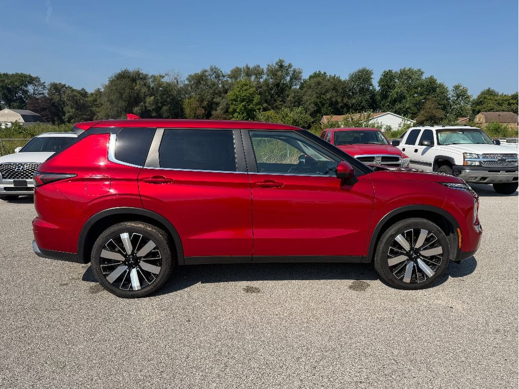 2025 Mitsubishi Outlander SE