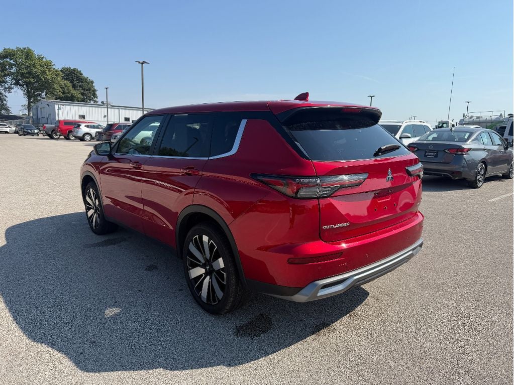 2025 Mitsubishi Outlander SE