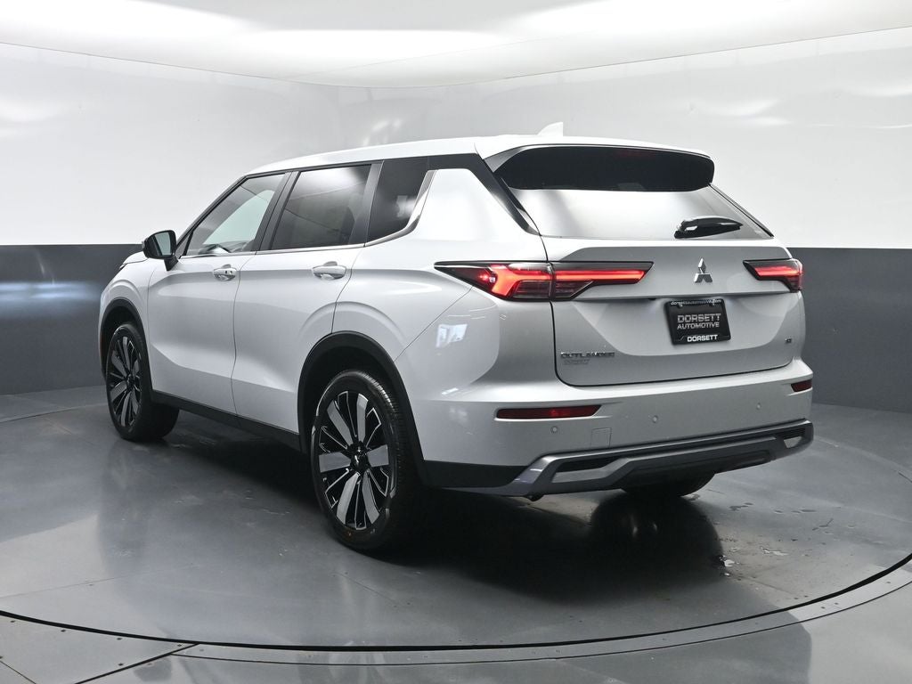 2025 Mitsubishi Outlander SE
