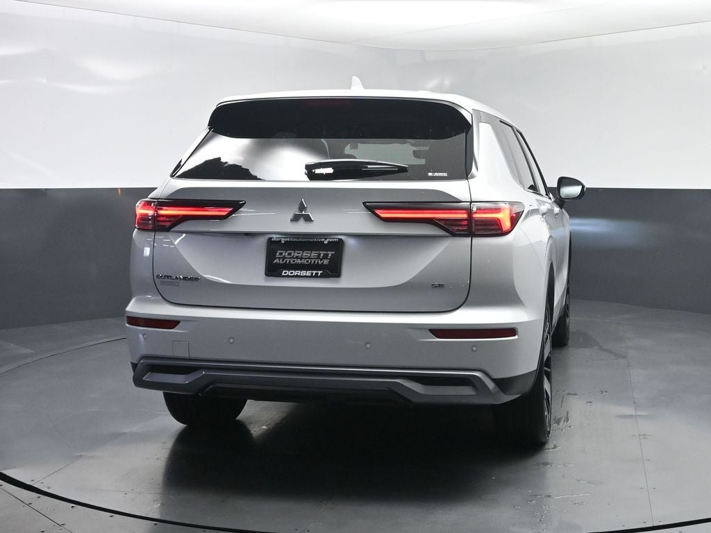2025 Mitsubishi Outlander SE