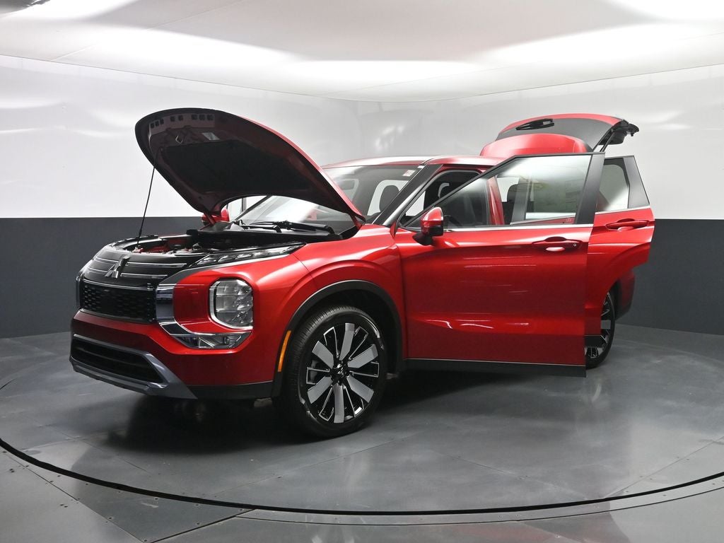 2025 Mitsubishi Outlander SE