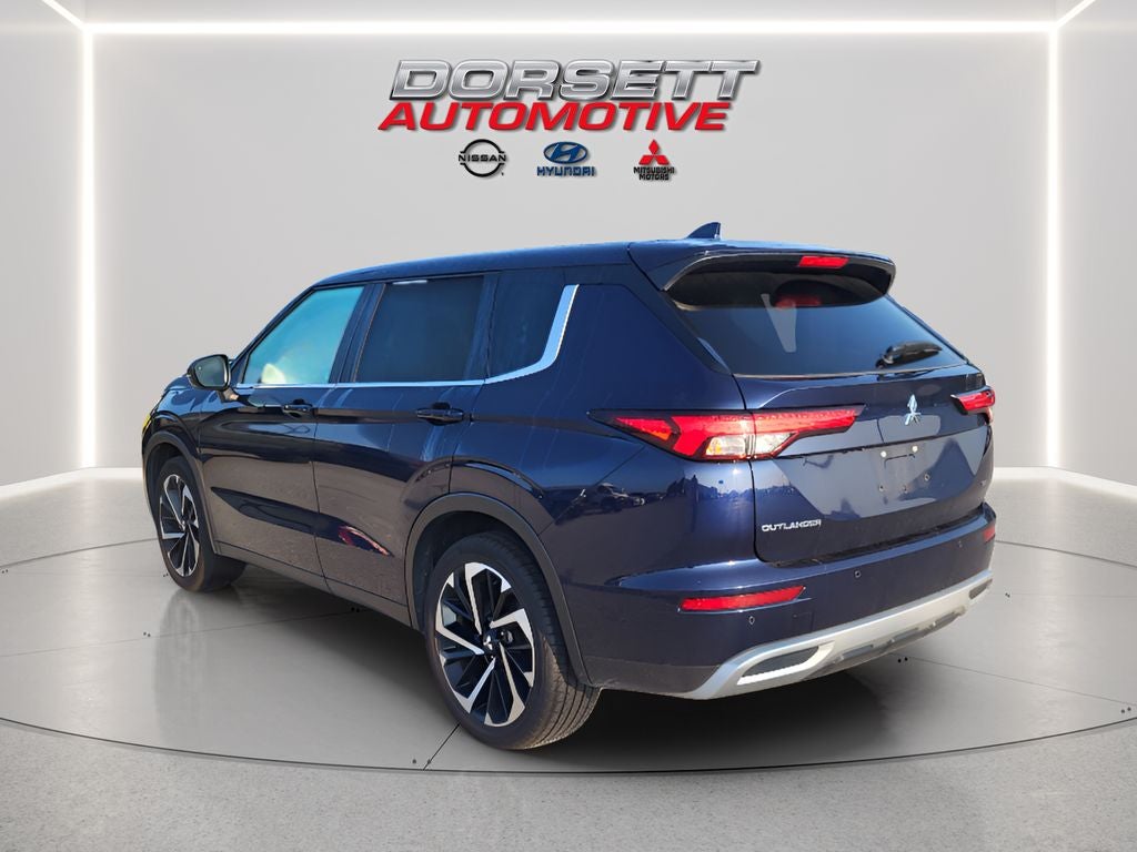 2024 Mitsubishi Outlander SE