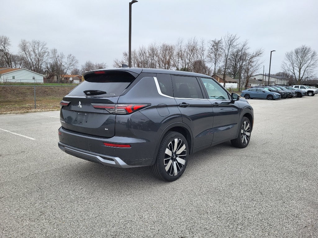 2025 Mitsubishi Outlander SE