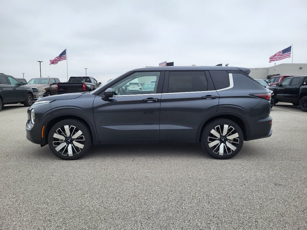 2025 Mitsubishi Outlander SE