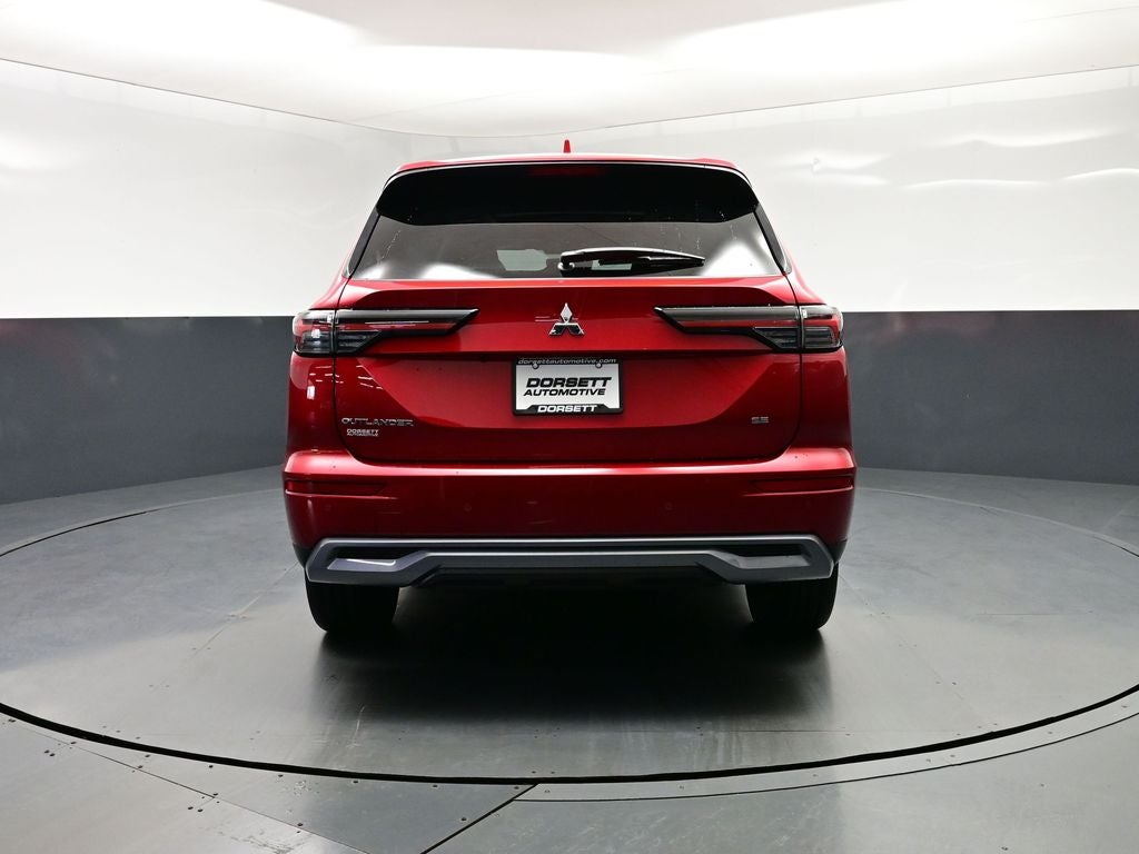 2025 Mitsubishi Outlander SE