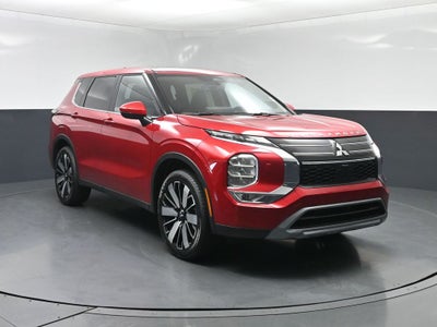 2025 Mitsubishi Outlander SE