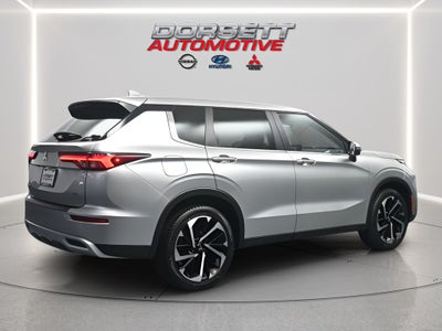 2024 Mitsubishi Outlander SE