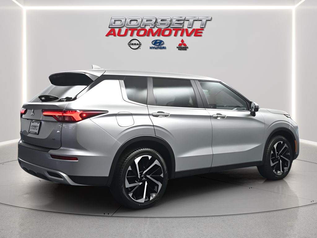 2024 Mitsubishi Outlander SE