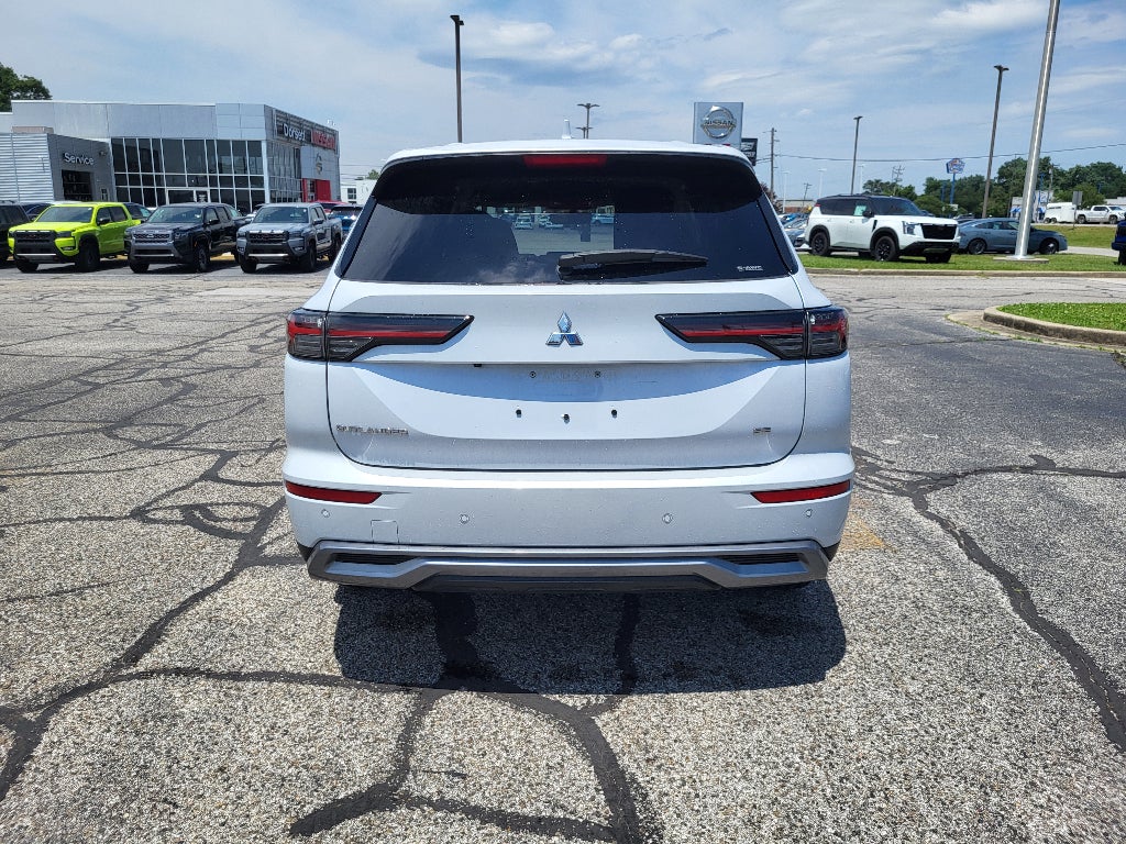 2025 Mitsubishi Outlander SE
