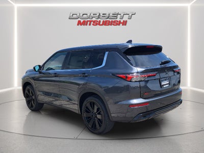 2026 Mitsubishi Outlander LE