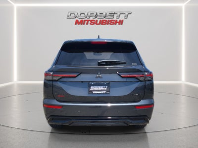 2026 Mitsubishi Outlander LE