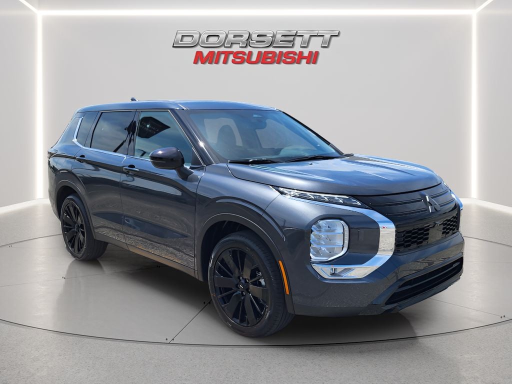 2026 Mitsubishi Outlander LE