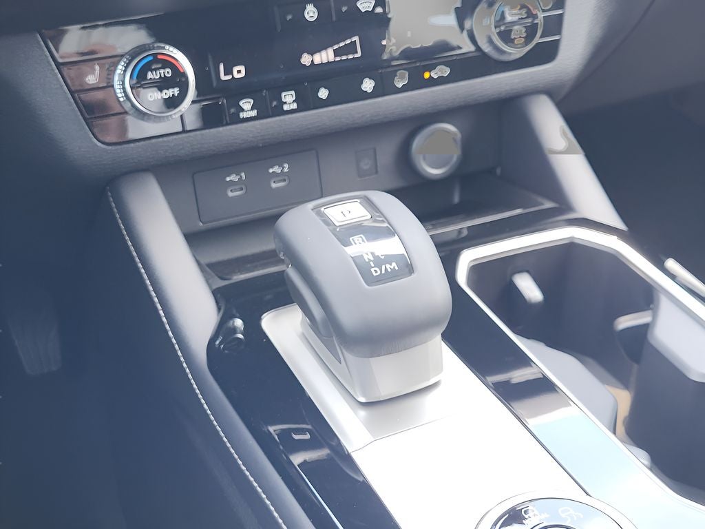 2026 Mitsubishi Outlander LE