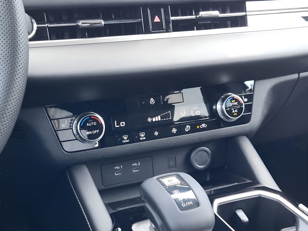 2026 Mitsubishi Outlander LE