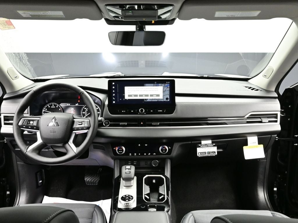 2026 Mitsubishi Outlander SE