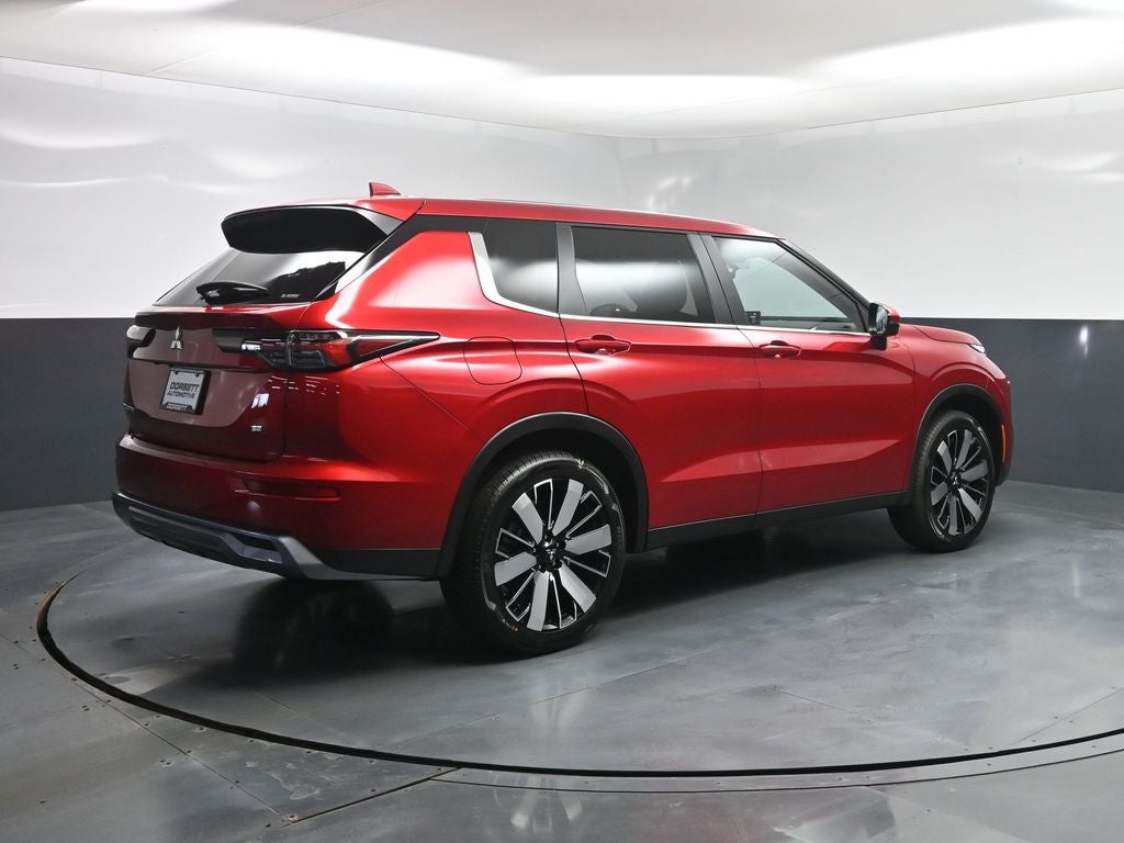 2026 Mitsubishi Outlander SE