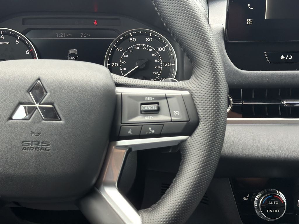 2026 Mitsubishi Outlander LE