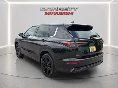 2026 Mitsubishi Outlander LE