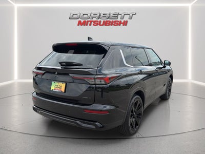 2026 Mitsubishi Outlander LE
