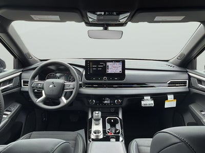 2026 Mitsubishi Outlander LE