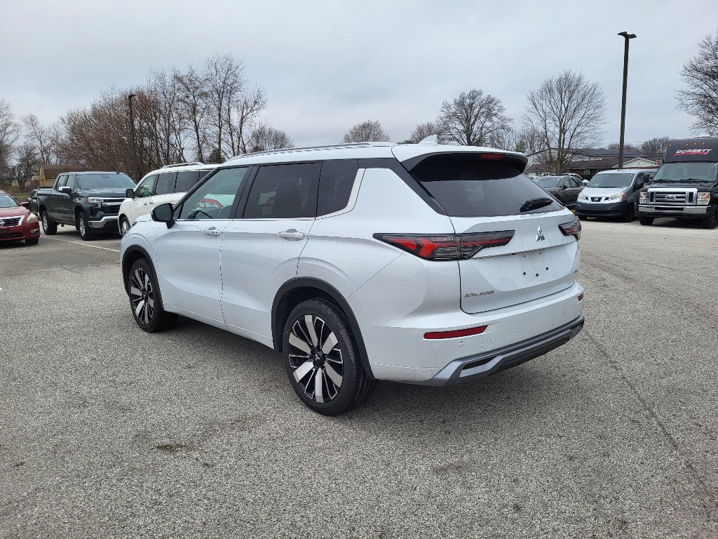 2025 Mitsubishi Outlander SEL