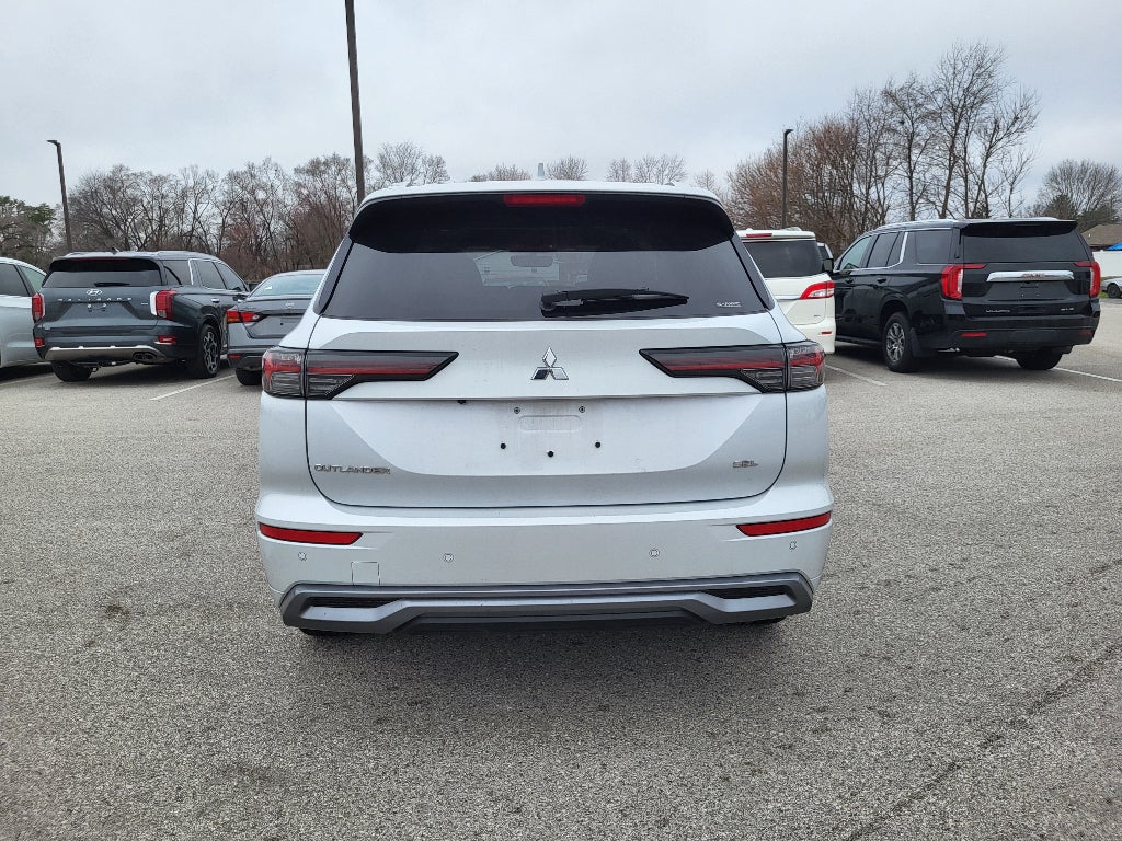 2025 Mitsubishi Outlander SEL