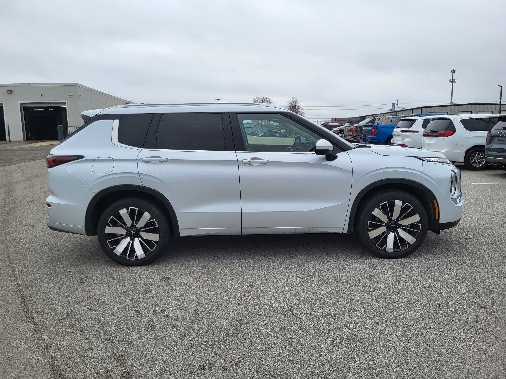 2025 Mitsubishi Outlander SEL