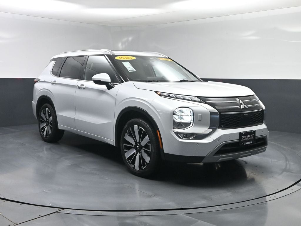 2025 Mitsubishi Outlander SEL