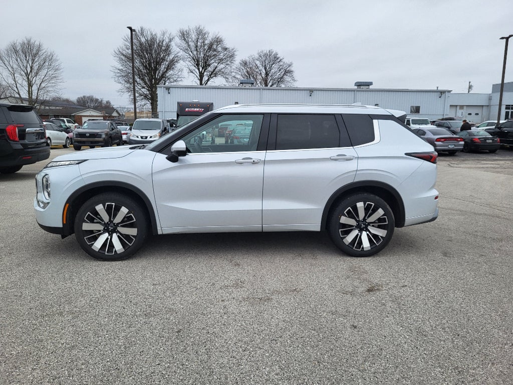 2025 Mitsubishi Outlander SEL