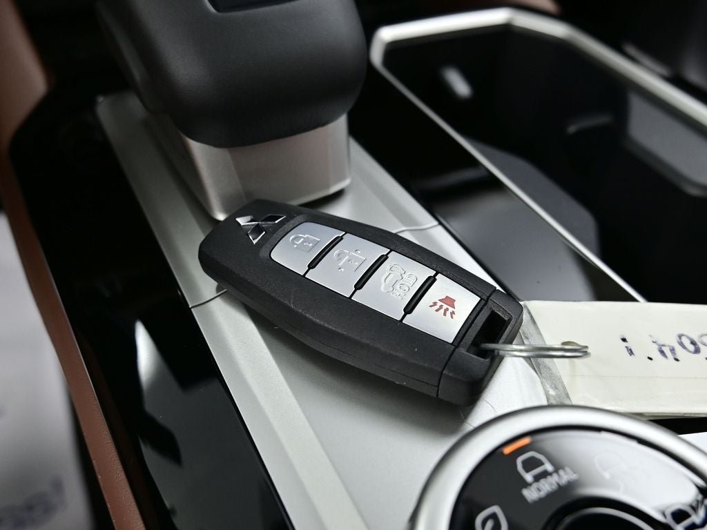 2025 Mitsubishi Outlander SEL