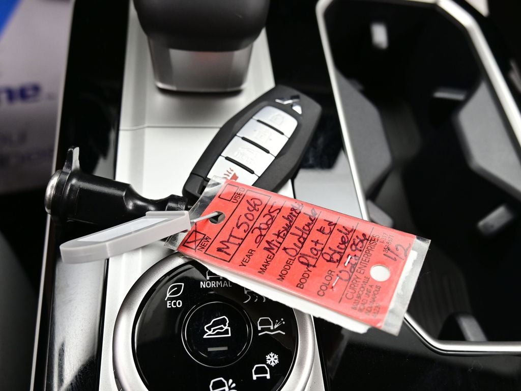 2025 Mitsubishi Outlander Platinum Edition