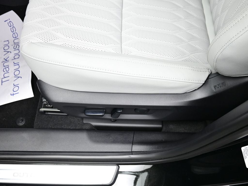 2025 Mitsubishi Outlander Platinum Edition