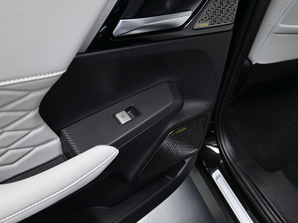 2025 Mitsubishi Outlander Platinum Edition