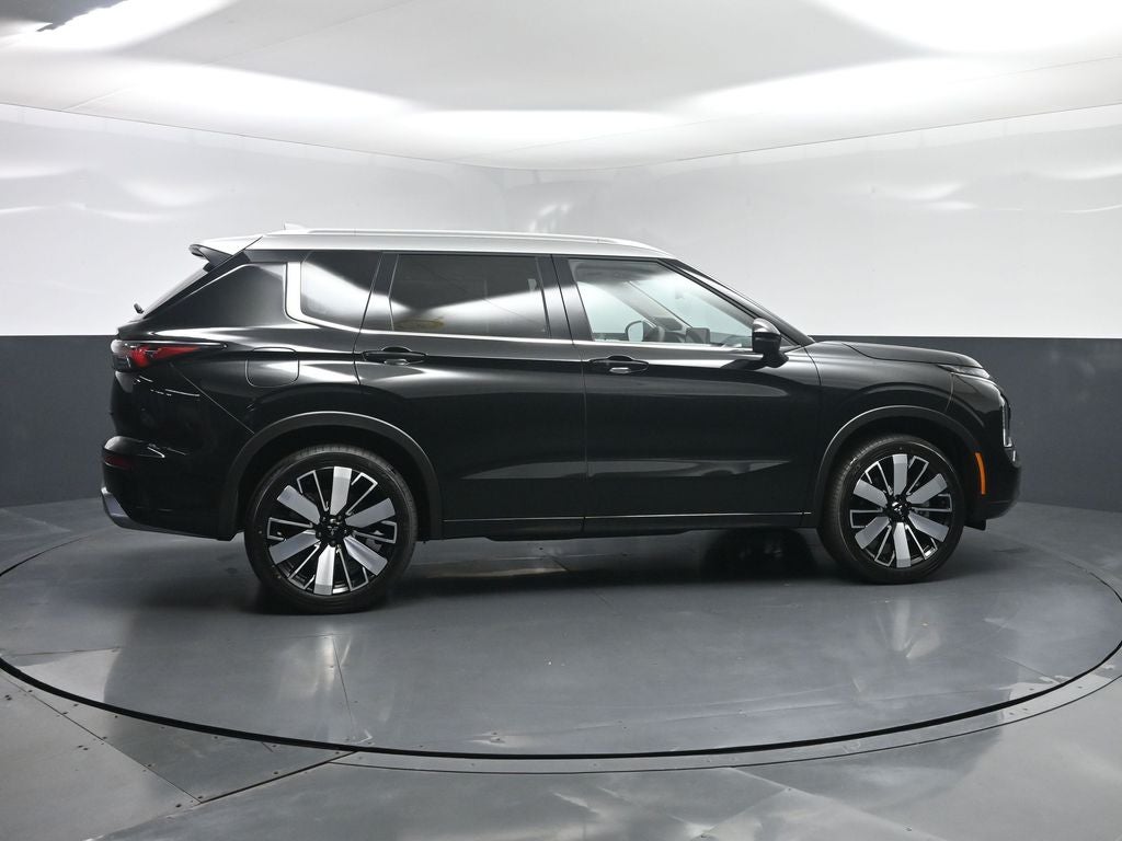 2025 Mitsubishi Outlander Platinum Edition