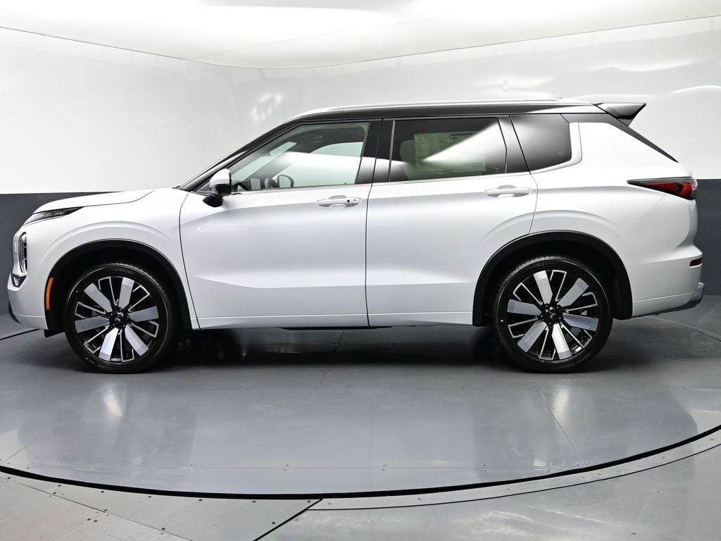 2025 Mitsubishi Outlander SEL