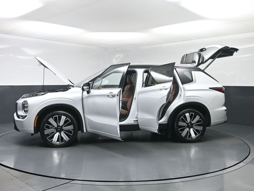 2025 Mitsubishi Outlander SEL