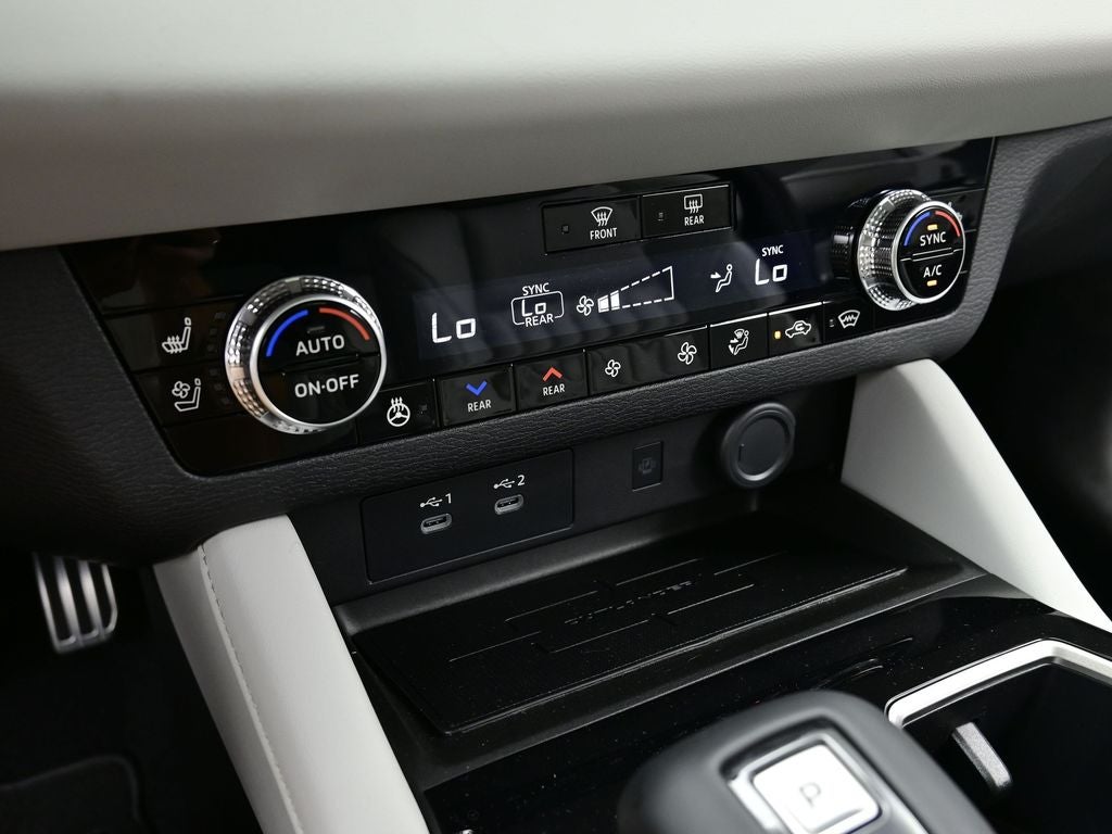 2025 Mitsubishi Outlander Platinum Edition