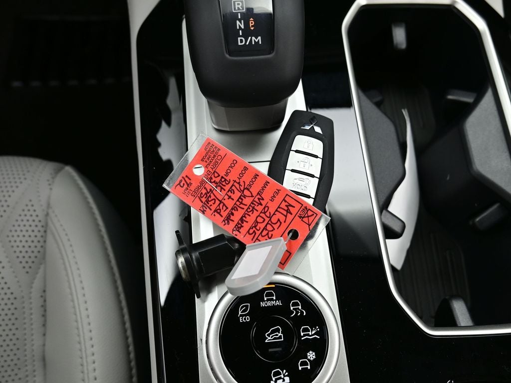 2025 Mitsubishi Outlander Platinum Edition