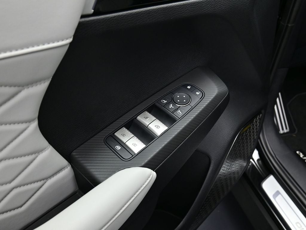 2025 Mitsubishi Outlander Platinum Edition