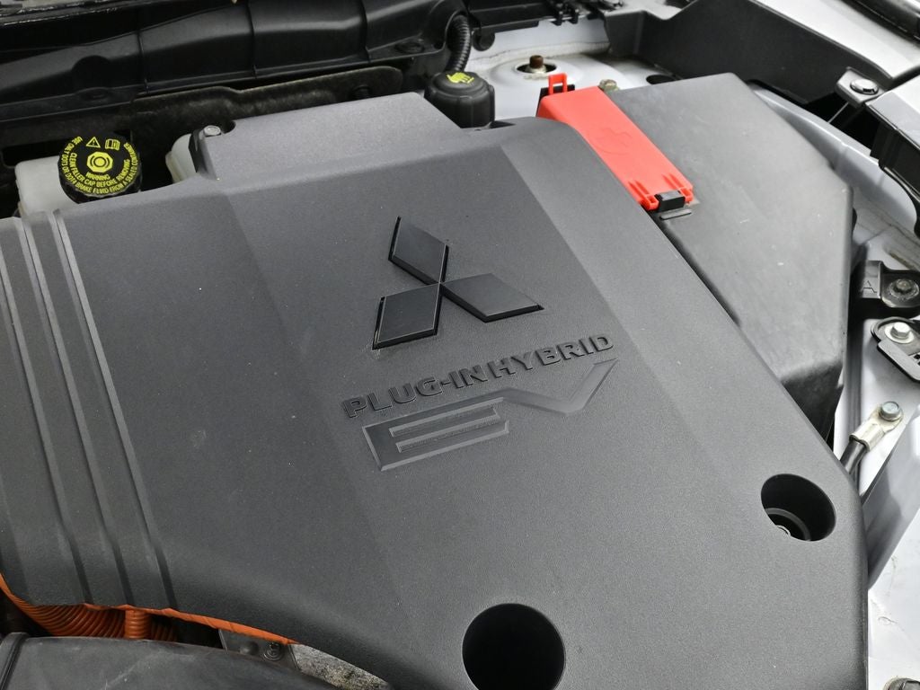 2024 Mitsubishi Outlander PHEV SE