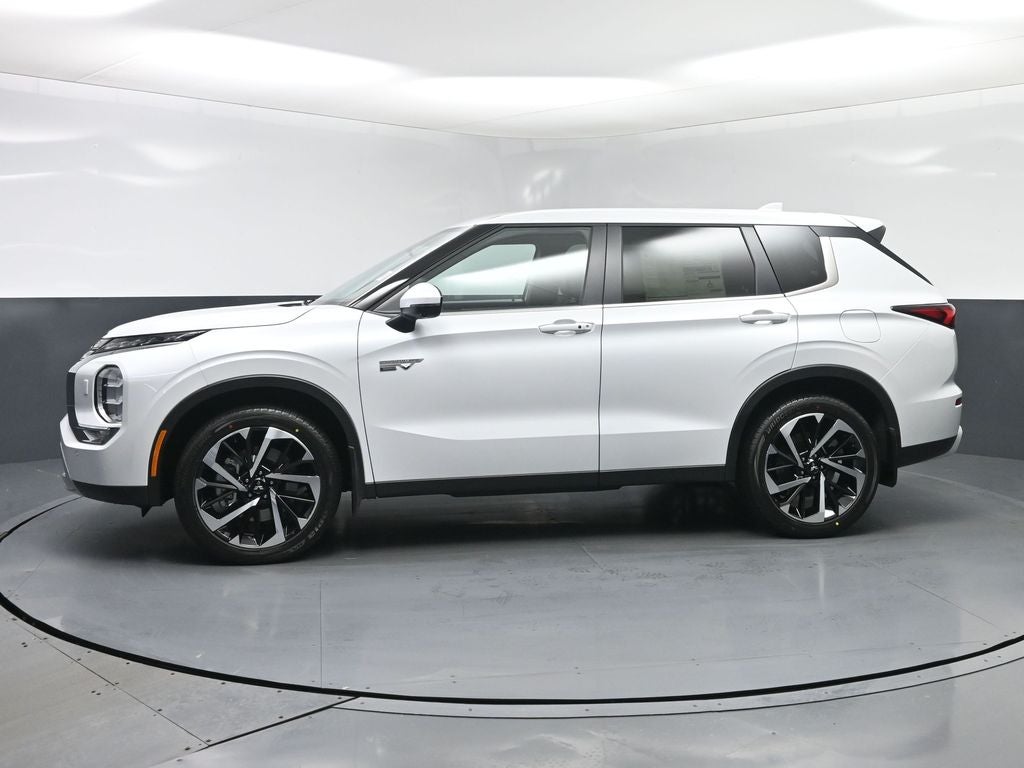 2025 Mitsubishi Outlander PHEV SE