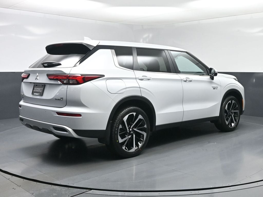 2025 Mitsubishi Outlander PHEV SE